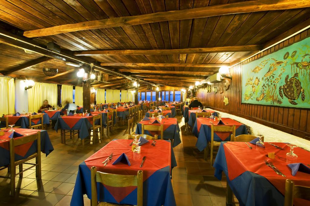 Camping Acapulco Hotel Palau Ngoại thất bức ảnh